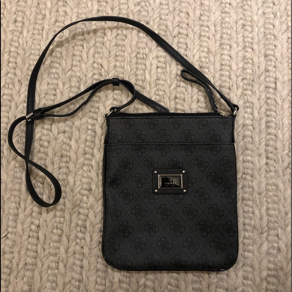 Guess Black Luxe Logo Zipper Crossbody
